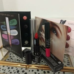 💋 Bold Lippie sampler 💋